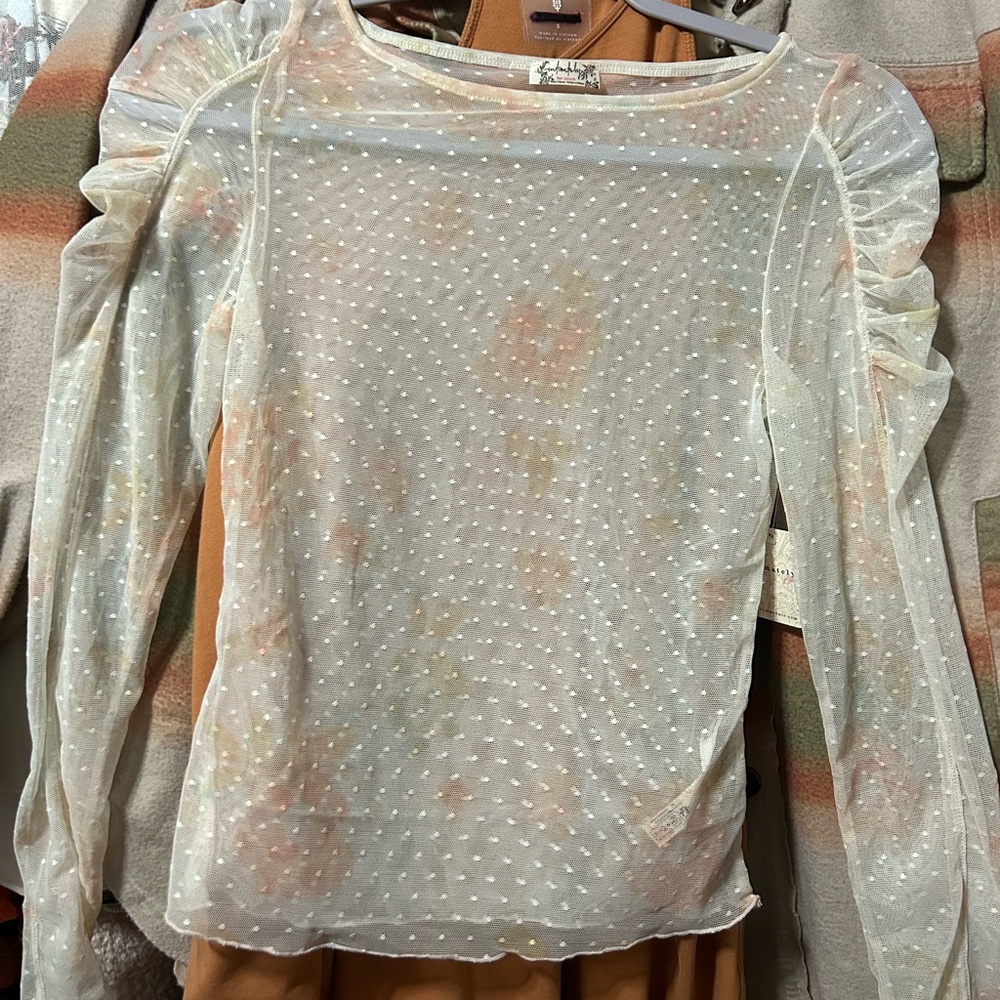 Free People Spot Light Long
Sleeve Sheer Top ~ Ivory Sz XS NWT! SOLD OUT ONLINE - Picture 7 of 10